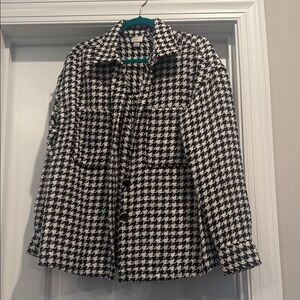 Stylish Black and White Tweed Shacket Houndstooth Women's Jacket